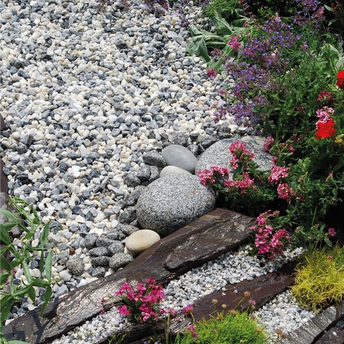 Long Rake Spar 20mm Polar Ice Chippings - Bulk Bag