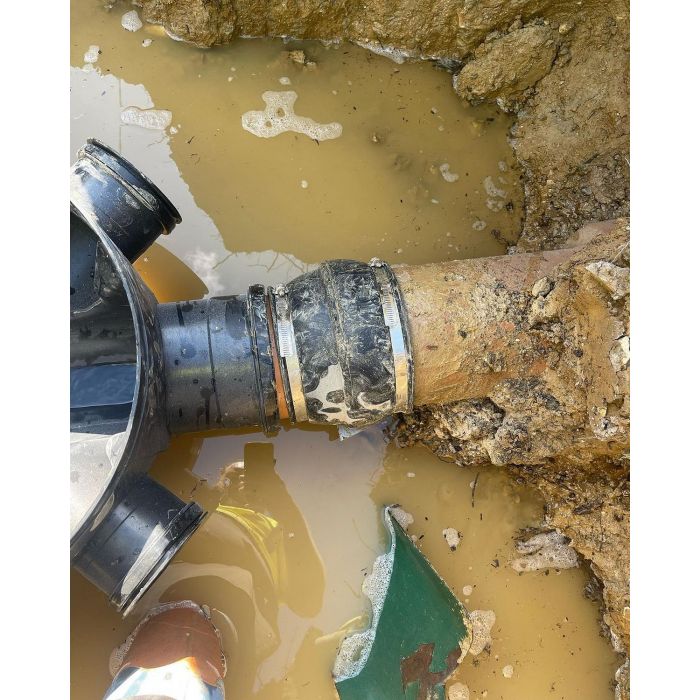 Fernco Adaptor Coupling 121-136mm/100-115mm