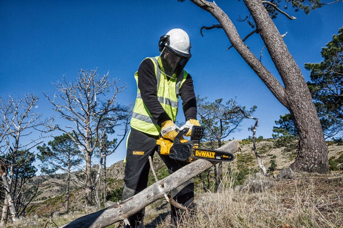 DeWalt DCM565N-XJ XR Brushless Chainsaw (Body Only