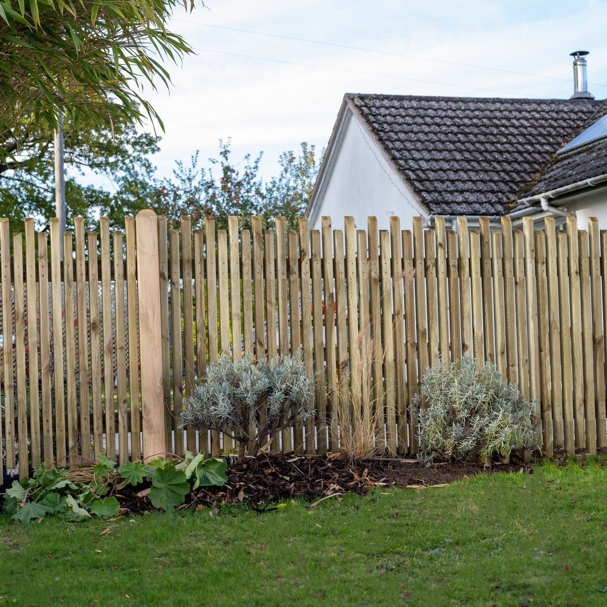 Forest Pressure Treated Contemporary Picket Fence Panel 6ft x 3ft (1.83mtr x 0.9mtr) - Pack of 5