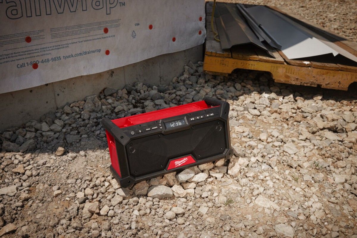 Milwaukee M18 Jobsite Bluetooth Radio DAB+