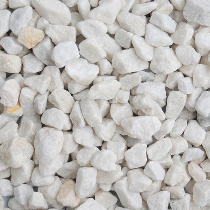 Long Rake Spar 20mm Polar White Chippings - Prepacked Bag