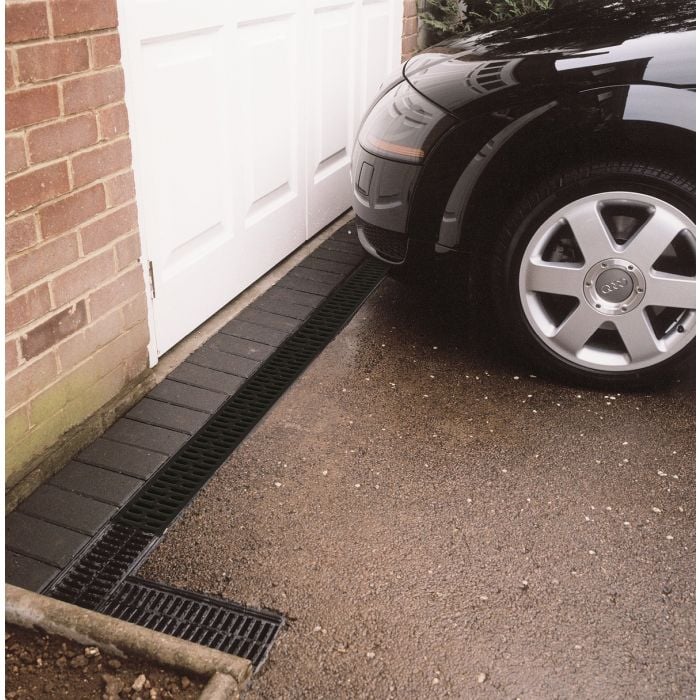ACO Hexdrain Corner Unit with Black Plastic Grating