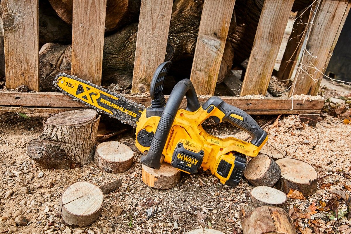 DeWalt DCM565N-XJ XR Brushless Chainsaw (Body Only