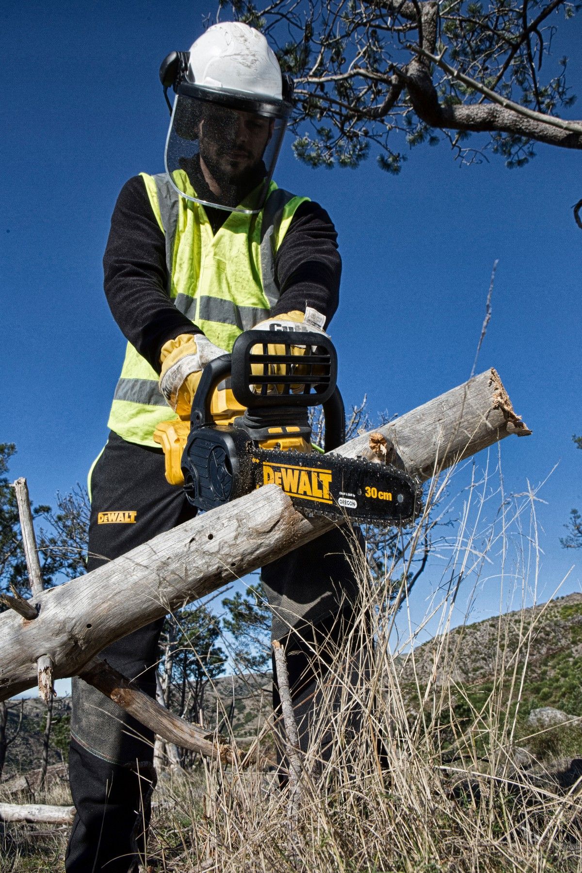 DeWalt DCM565N-XJ XR Brushless Chainsaw (Body Only
